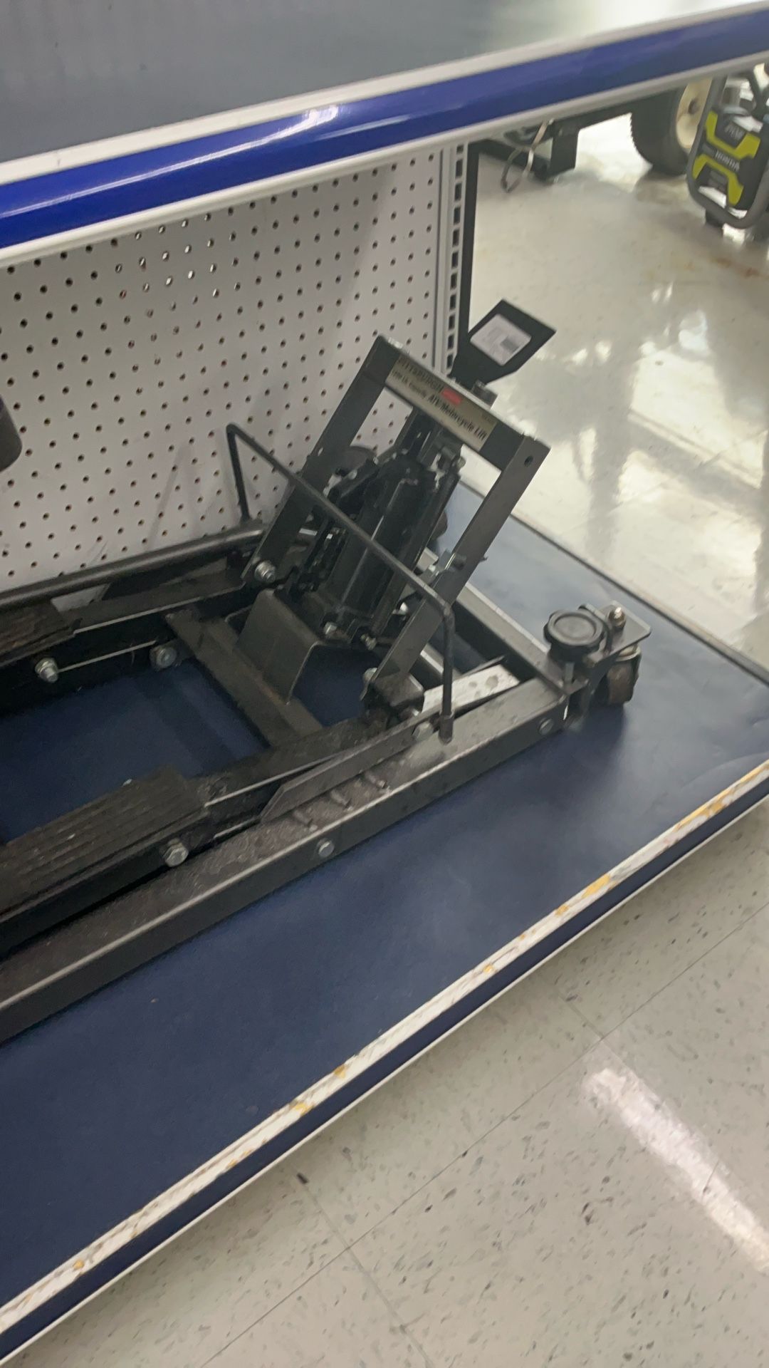 Pittsburgh ATV/Motorcycle Lift
