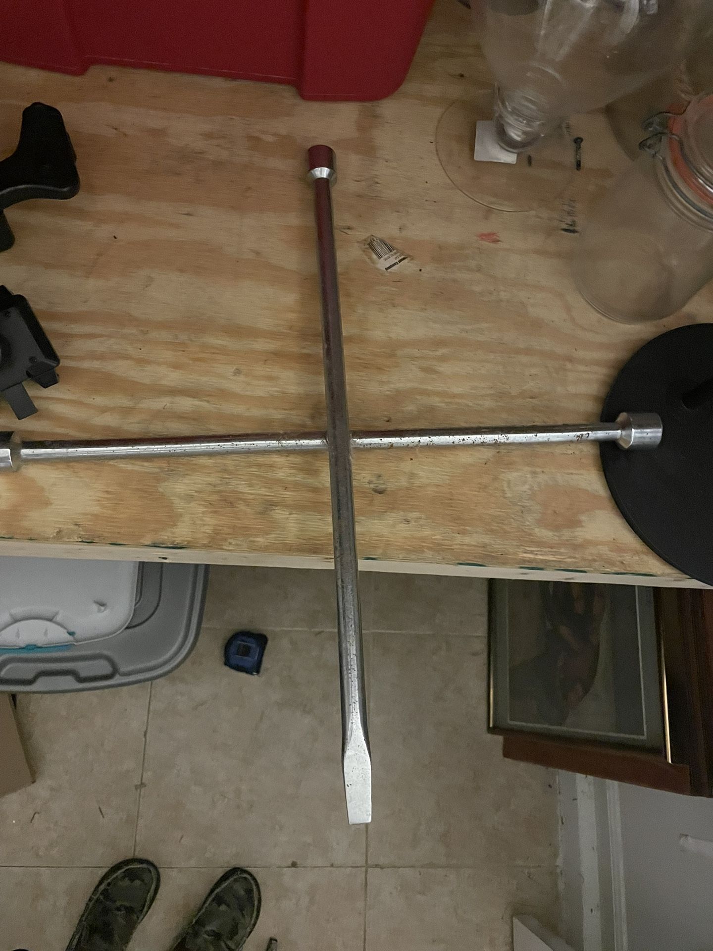 Powerbuilt 940559 20" Universal Lug Wrench