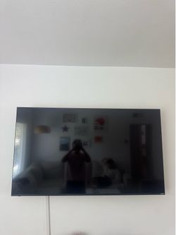 Vizio 55” smart tv with mount