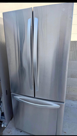 LG Stainless French Door Refrigerator — Bottom Freezer, No Dispenser