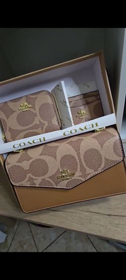 Coach Signature 3-Piece Gift Set