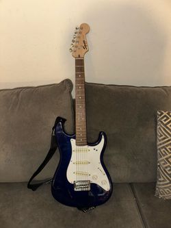 Squier Mini Stratocaster Electric Guitar - midnight blue