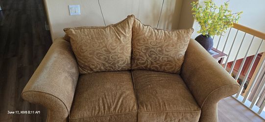 2 Couch Set