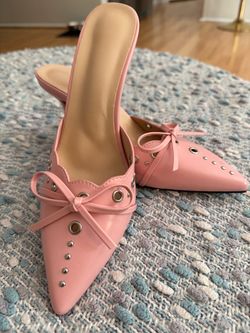 Pink Pointed-Toe Kitten Heel Mules