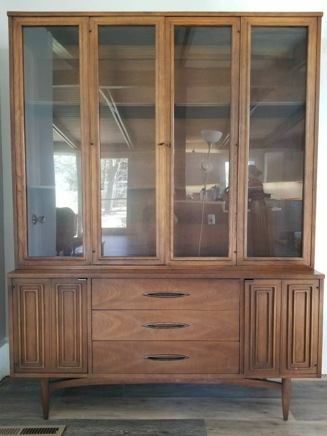 Mid Century Broyhill Sculptra Credenza & Hutch