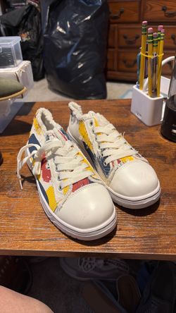 3 color sneaker ( female)