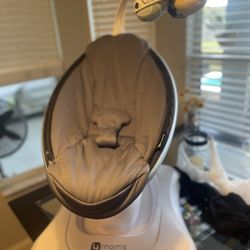 4 Moms Mamaroo Baby Swing