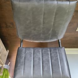 Farmhouse Comfy Bar Stools