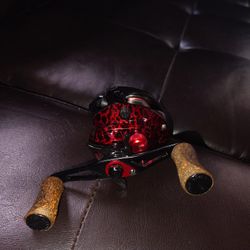 Favorite Lit Casting Reel ((Left Handed)