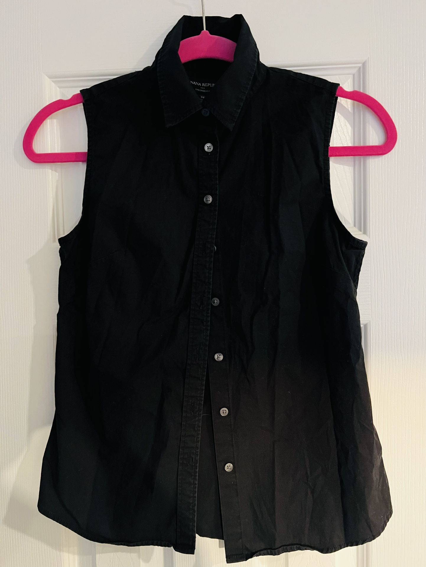 Banana Republic Women's Riley Tailored Sleeveless Shirt Top sz. 0P Black