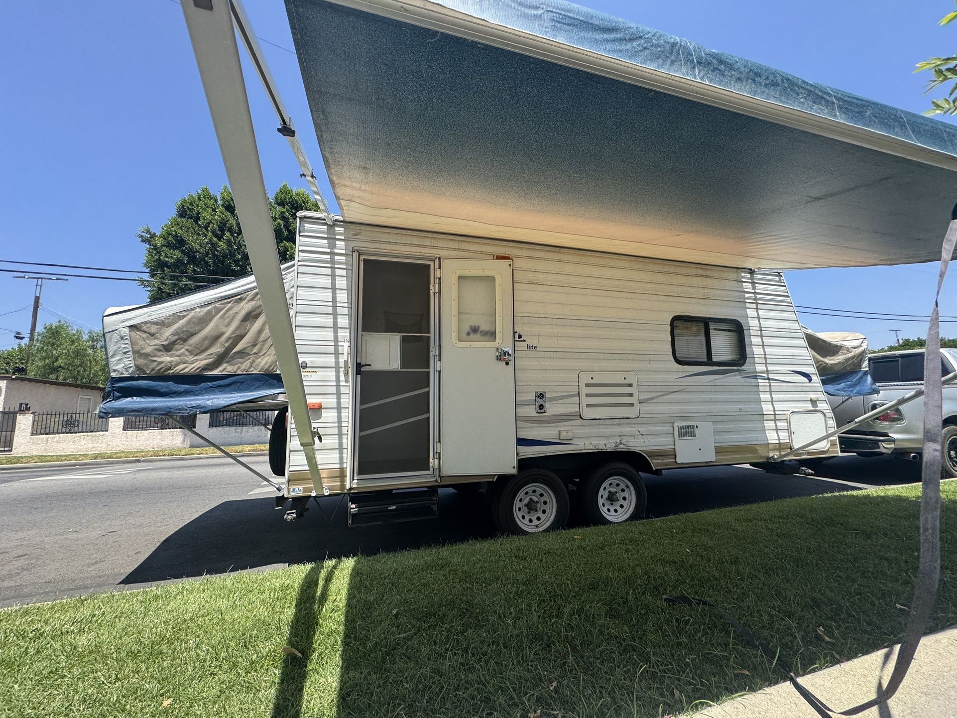 18ft Travel Trailer