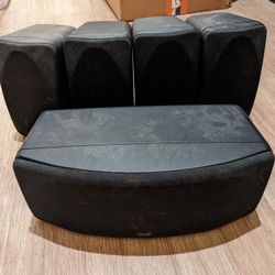 Polk Audio Center Channel And 4 Satellites 5.0 Speaker System