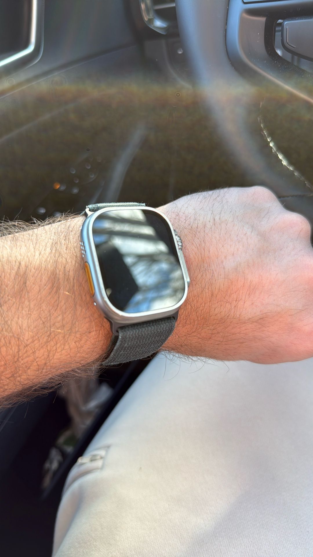 Apple Watch Ultra [GPS + Cellular 49mm] Titanium Case with Green Alpine Loop (Medium)