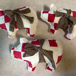 Quilted Pigs handmade 10” 