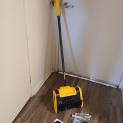 Snow Shovel 