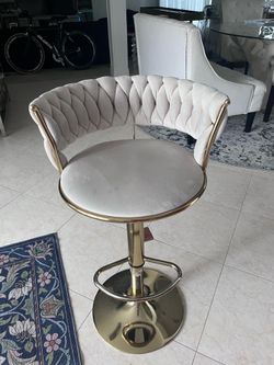 Bar stool