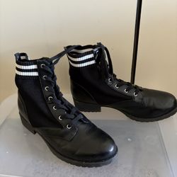 $3 WOMENS USED BLACK BOOTS SIZE 8 1/2