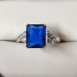 925 STERLING SILVER BLUE SAPPHIRE EMERALD CUT RING SIZE 8 WEIGHS 2.9 GRAMS 