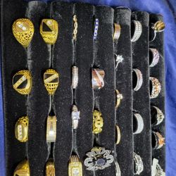 Random Auction Rings 