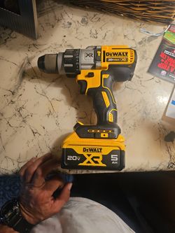 Hammer Drill W/T 5ah Battery And Charger