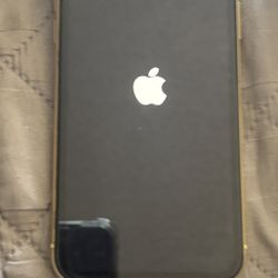 Apple IPhone XR  64GB UNLOCKED