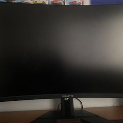 Gigabyte G32QC Gaming Monitor