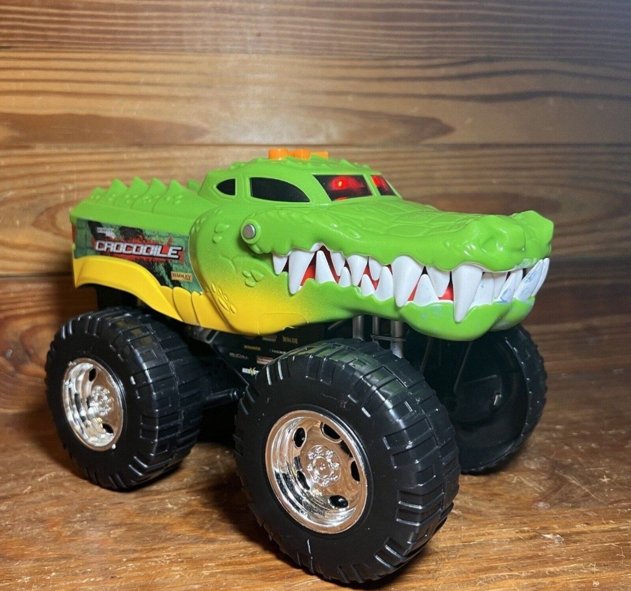 Maisto Tech Rock Crawler r/c Truck Battery Operated No Remote Control