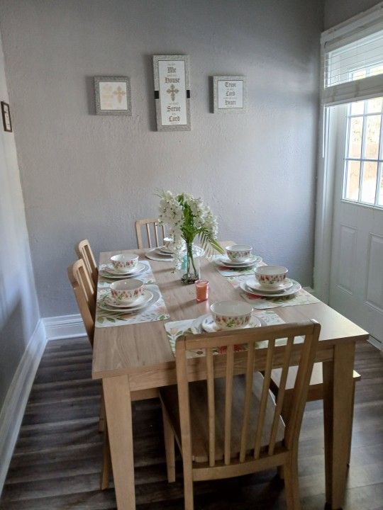 Kitchen Table 6 Seater
