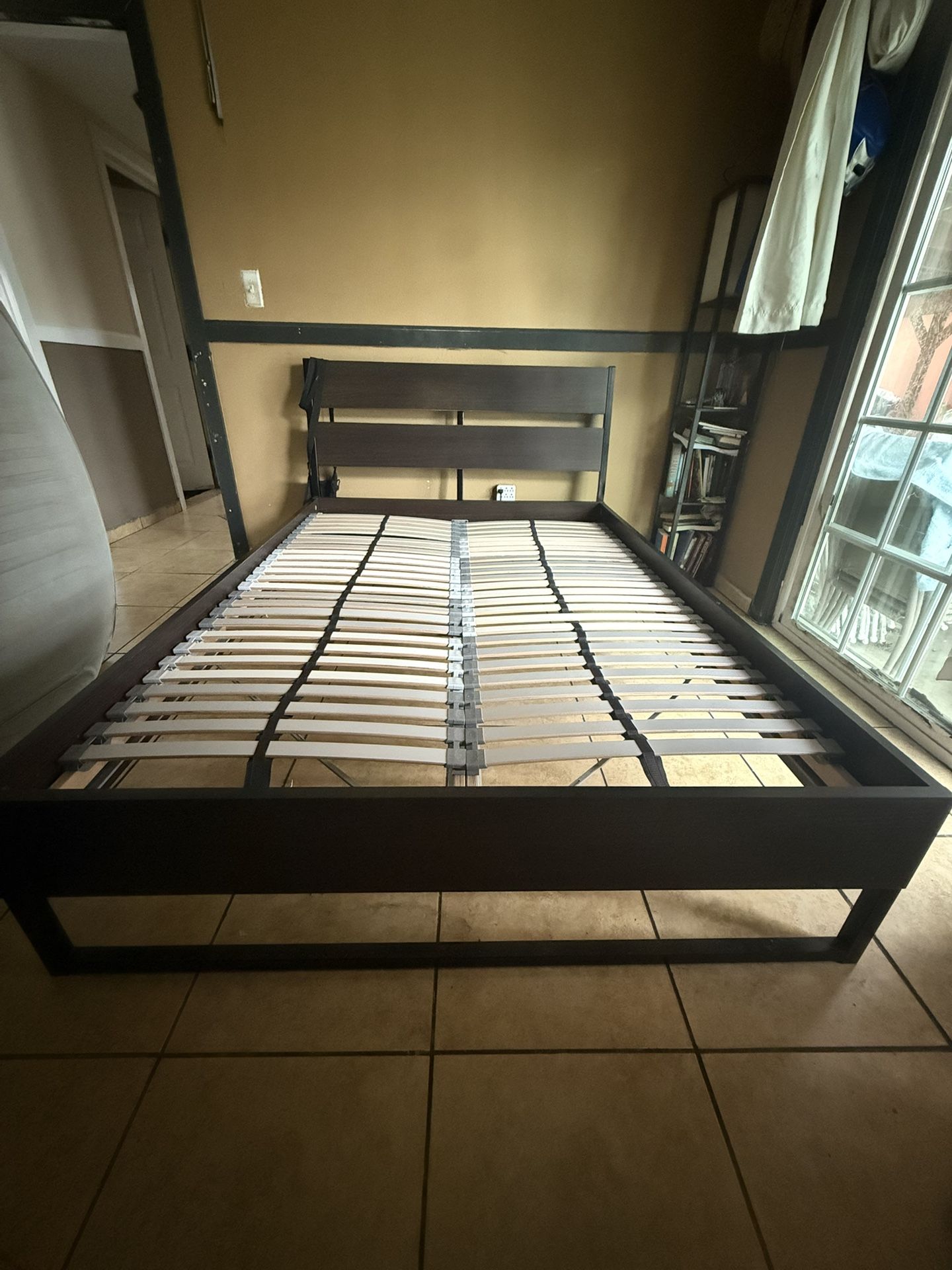 Bed Frame - Full Bed