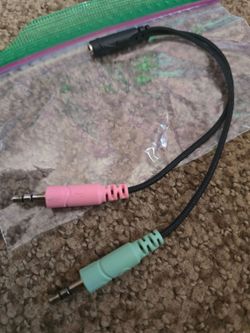 3.5mm headset audio and microphone Y-splitter adapter cable