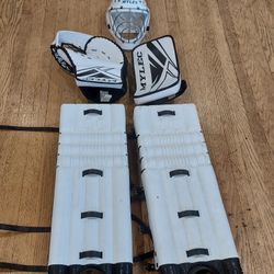 Street Hockey Goalie Pads And Gear