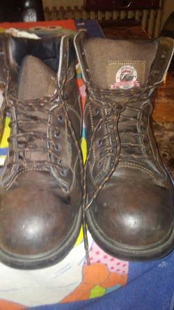 Mens working boots