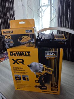 Dewalt 20v XR 1/2 high torque impact wrench 1900 ft-lbs with 8ah battery and charger