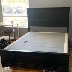 QUEEN Black Bed frame W/spring. NEED GONE TODAY 