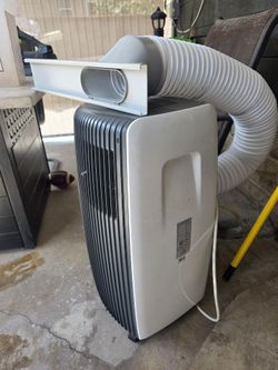 Stp portable air conditioner with  window vent kit