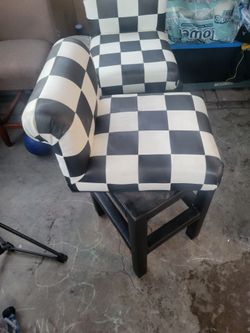 2 checker pattern chairs