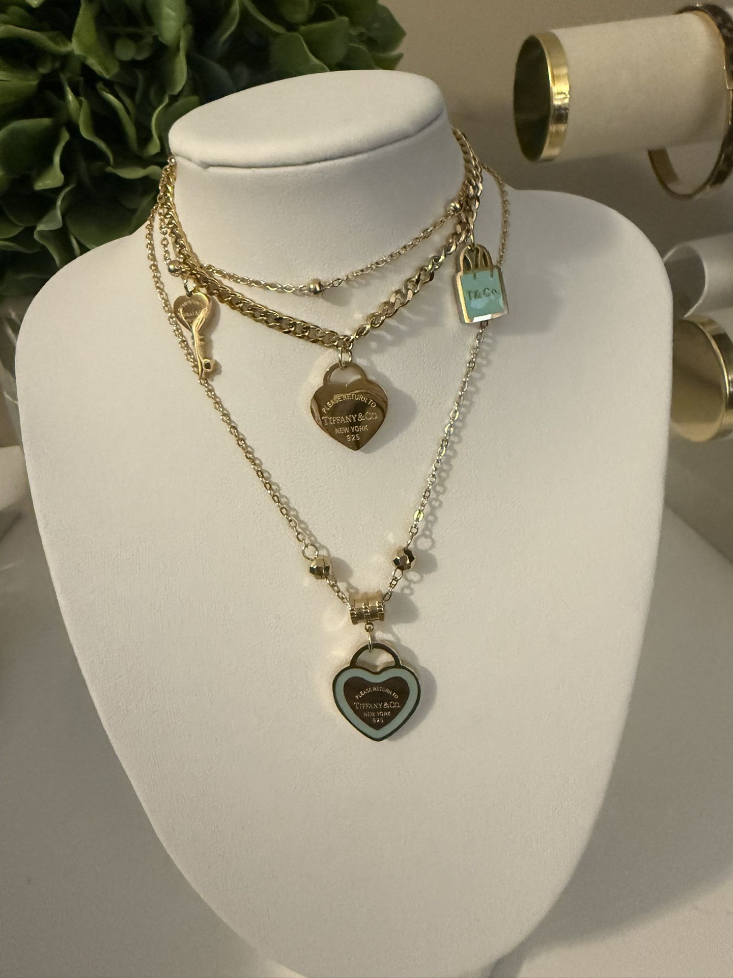 Easter 🐣 Or Mother’s 🎁 Day Fashion Necklace w/ Matching Bracelet 