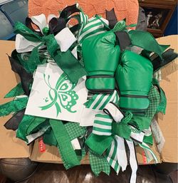 Cancer awareness wreath