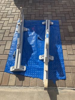 Umt 11 Ft Tender In/out Sliding Chocks