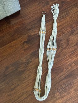 Macrame pot hanger