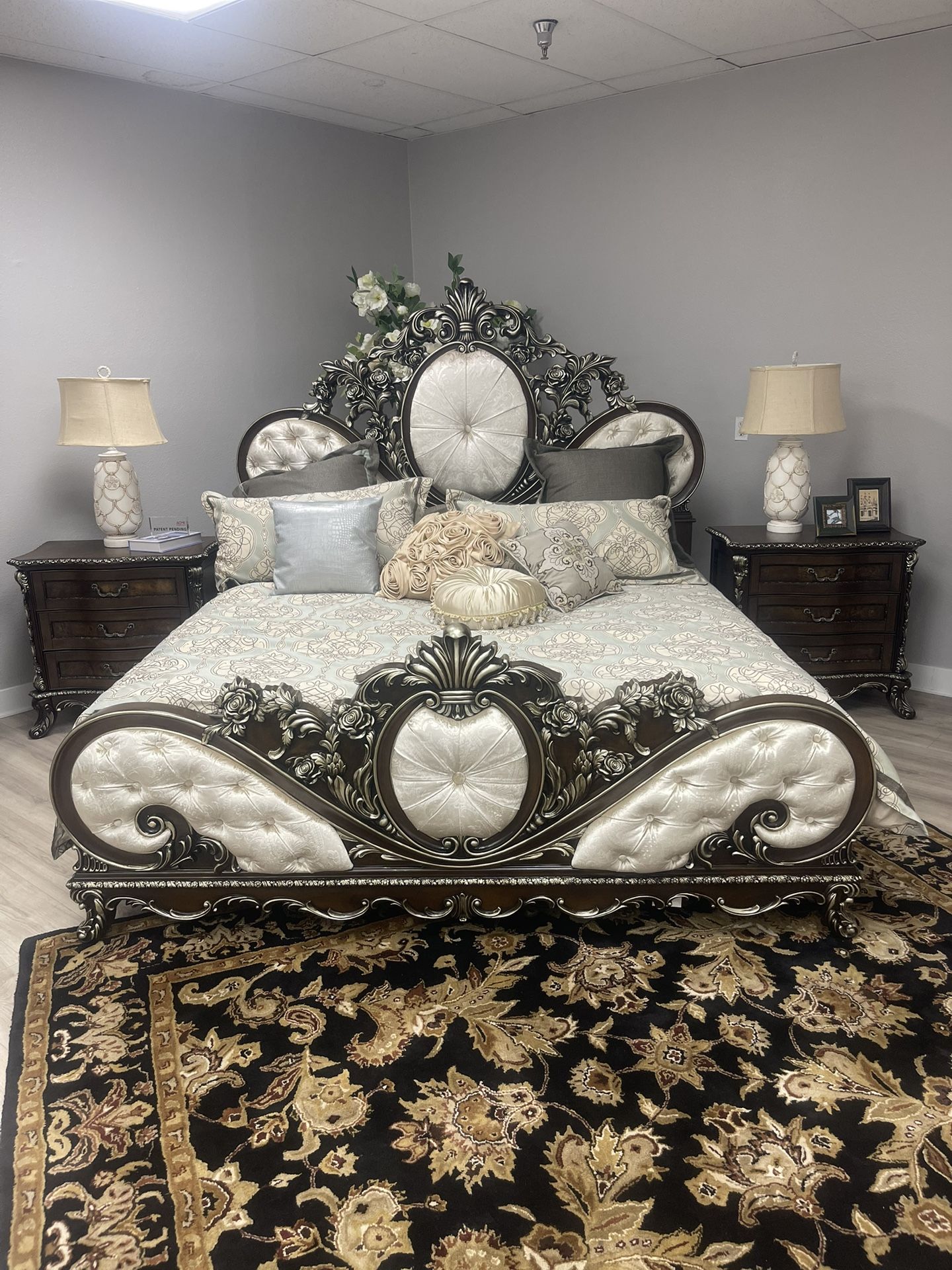 King Bed 2 Nightstands Dresser & Mirror $4500