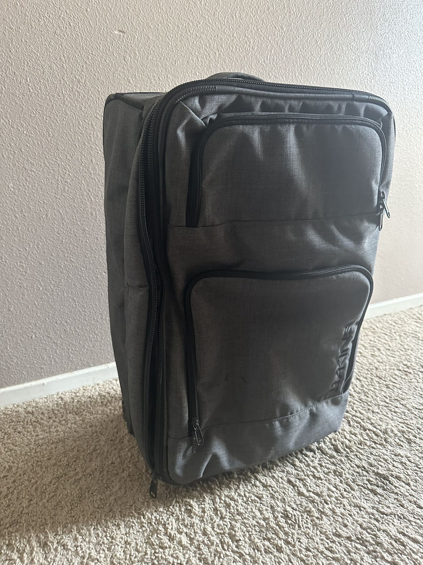 Dakine Carry On Luggage Gray