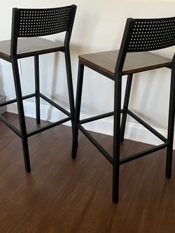 2 For Price Of 1 Matching Bar Stools Tall Chairs 🪑
