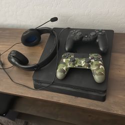 PS4, Two Controllers, Headset