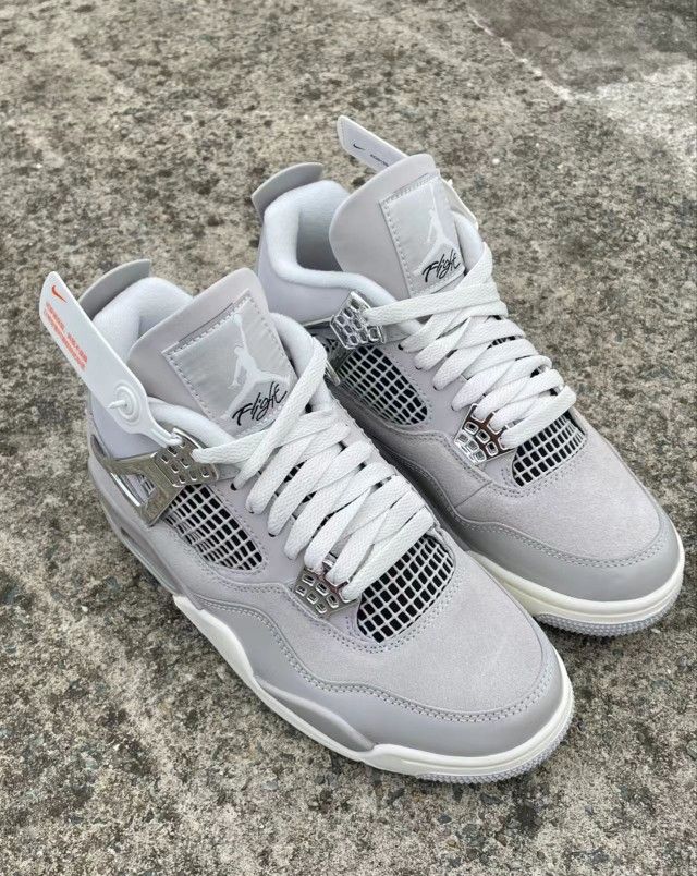 Air Jordan 4