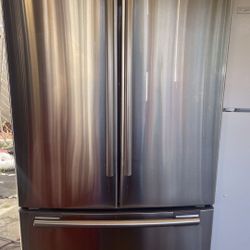 Samsung French Door Refrigerator (W33)