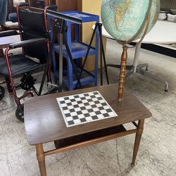 MID CENTURY MODERN CHESS CHECKERS GLOBE COFFEE GAME TABLE