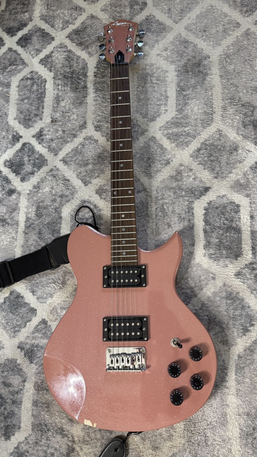 Lyon By Washburn Electric Guitar In pink Sparkle Gloss Finish.  With Gig Bag