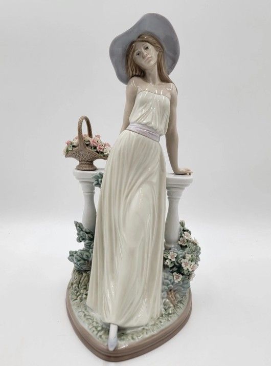 Rare Lladro 5378 "Time for Reflection"  Large Figurine Mint Condition! W/Box.