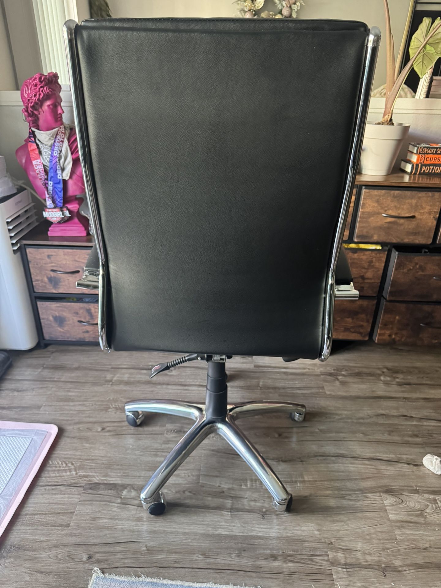 Black Chair 